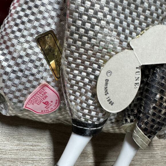 Vintage Brinn's Porcelain Doll Jester 1986 Send In The Clowns Tune - Picture 5 of 6